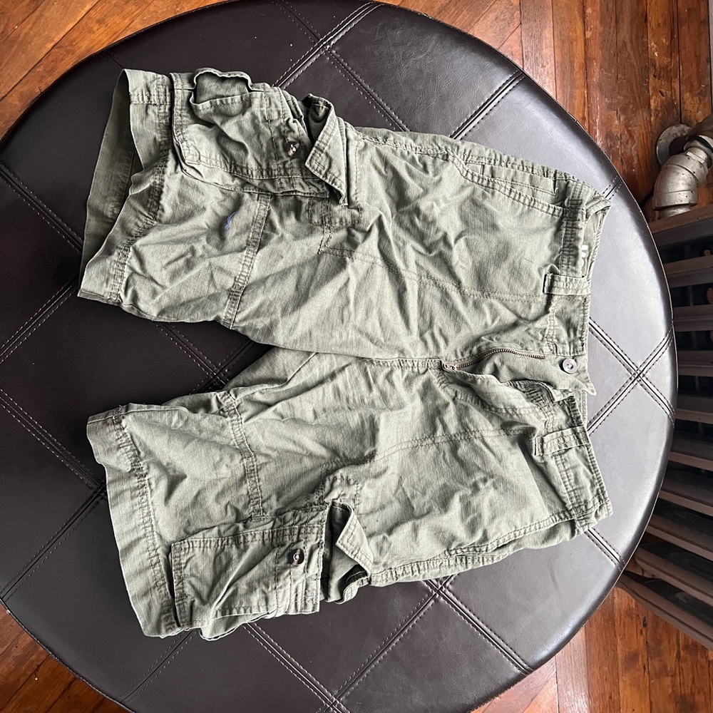 GAP Green Cargo Shorts Lightweight Cotton Blend